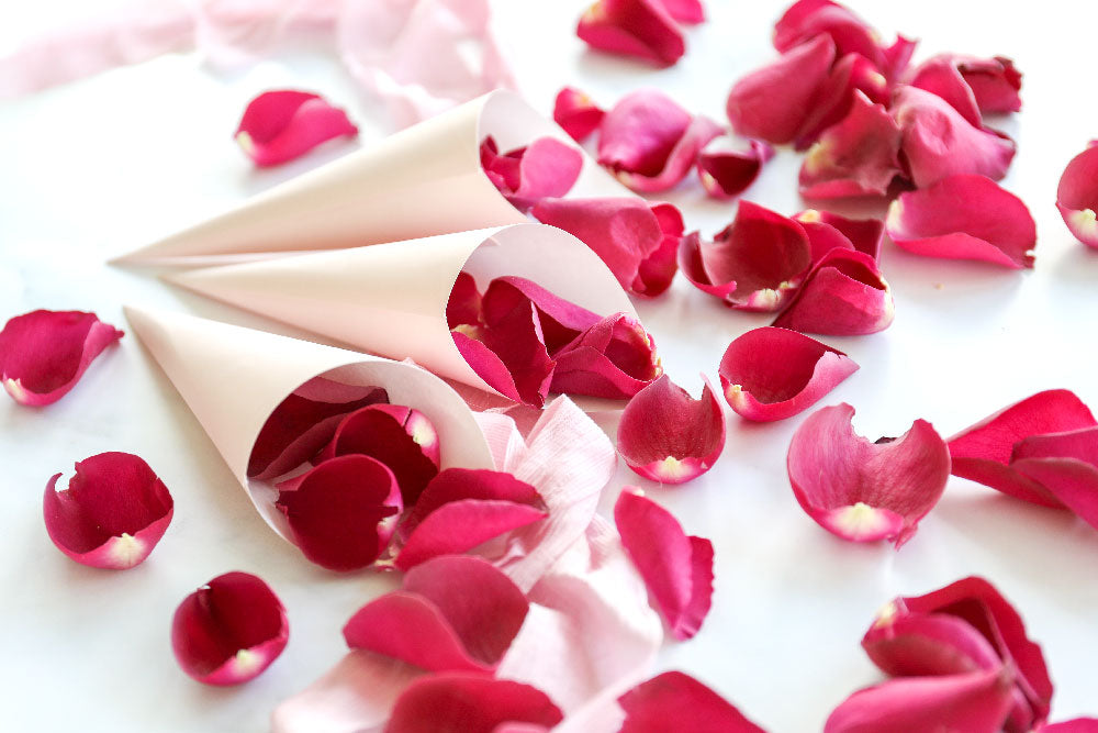 How to display your wedding confetti